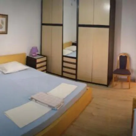 Jurkovi - Four Bedroom With Sea View And Terrace פירובאץ