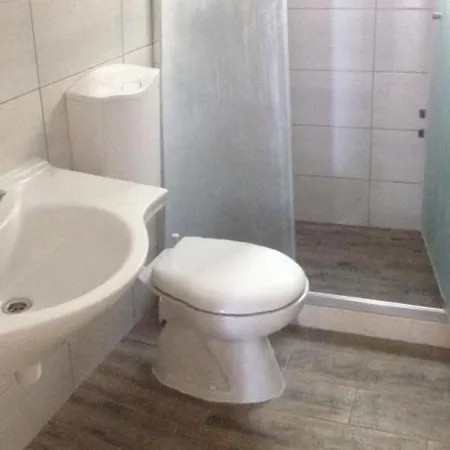 Jurkovi - Four Bedroom With Sea View And Terrace דירה