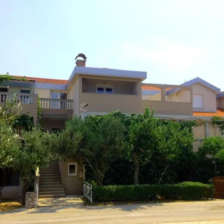 Jurkovi - Four Bedroom With Sea View And Terrace